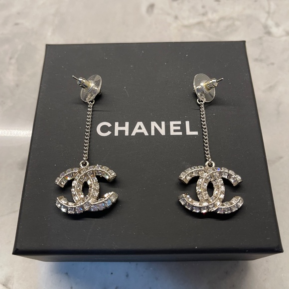 CHANEL DANGLE CRYSTAL EARRINGS - Picture 9 of 9